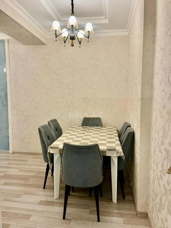 Kirayə verilir 2 otaqlı mənzil 70 m²