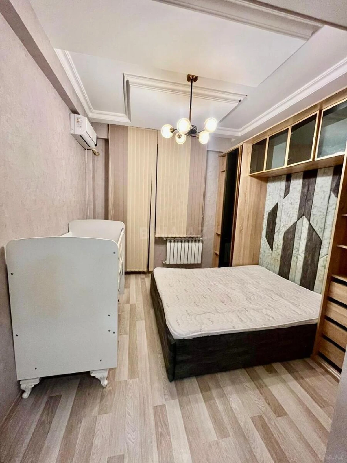 Kirayə verilir 2 otaqlı mənzil 70 m²