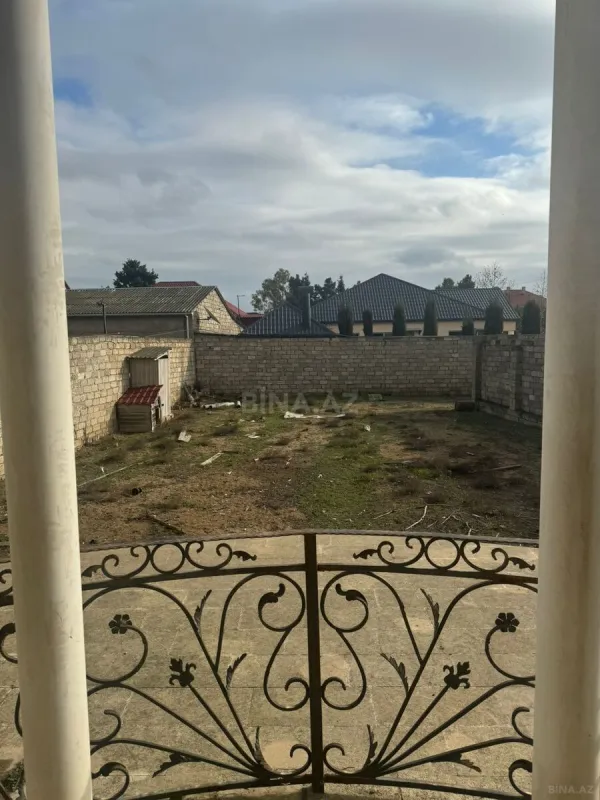 Satılır 6 otaqlı həyət evi 430 m²
