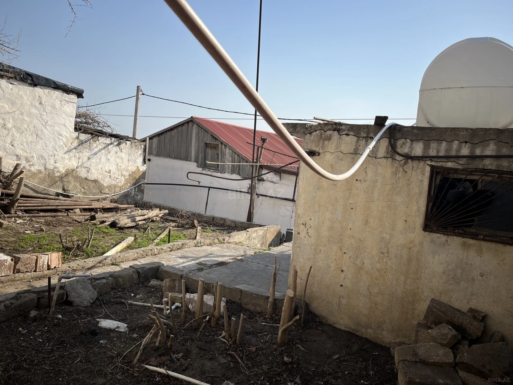 Satılır 5 otaqlı həyət evi 100 m²