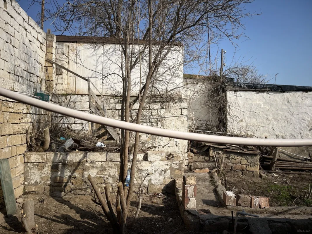 Satılır 5 otaqlı həyət evi 100 m²