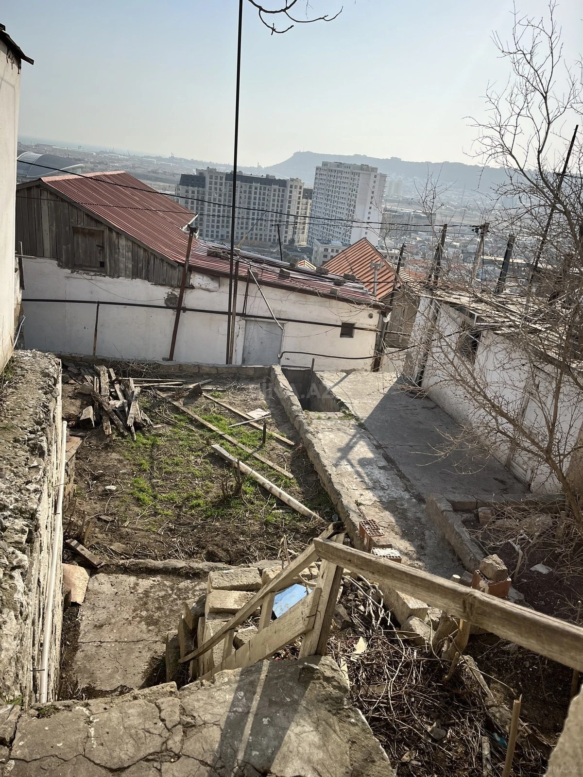 Satılır 5 otaqlı həyət evi 100 m²