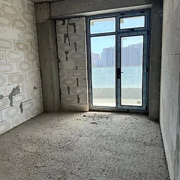 Satılır 3 otaqlı mənzil 146 m²