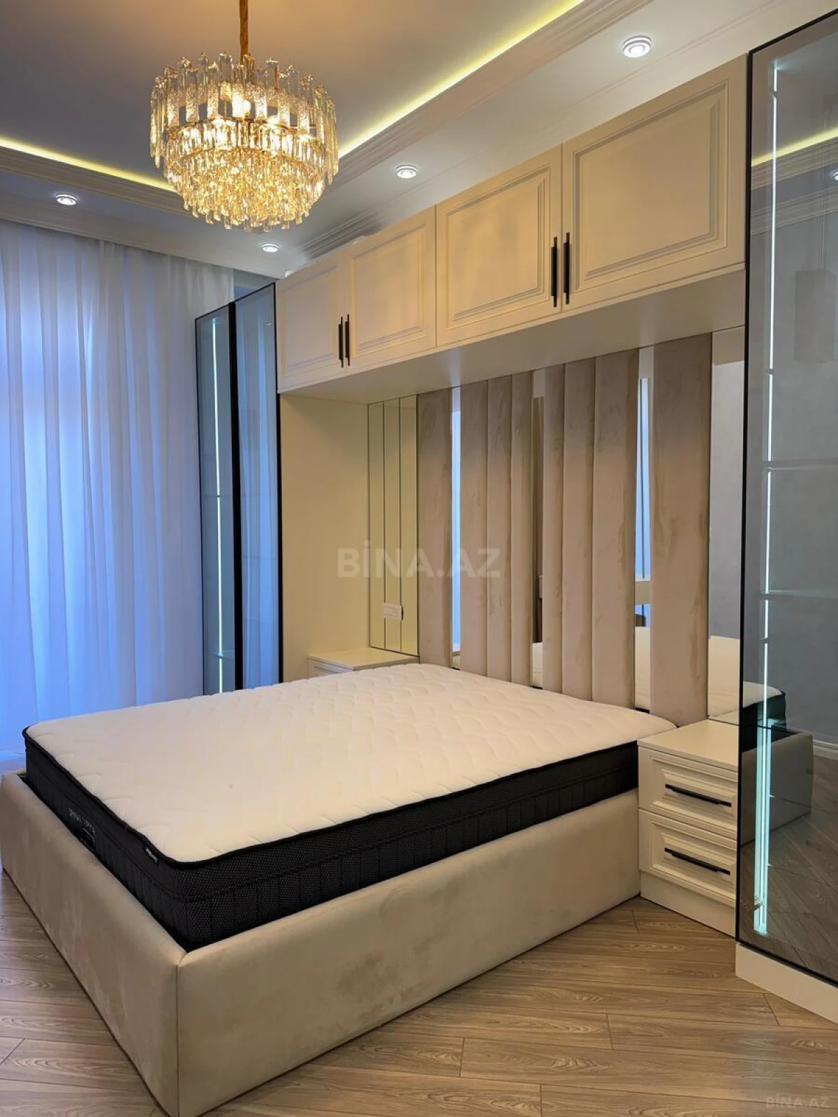 Kirayə verilir 3 otaqlı mənzil 120 m²
