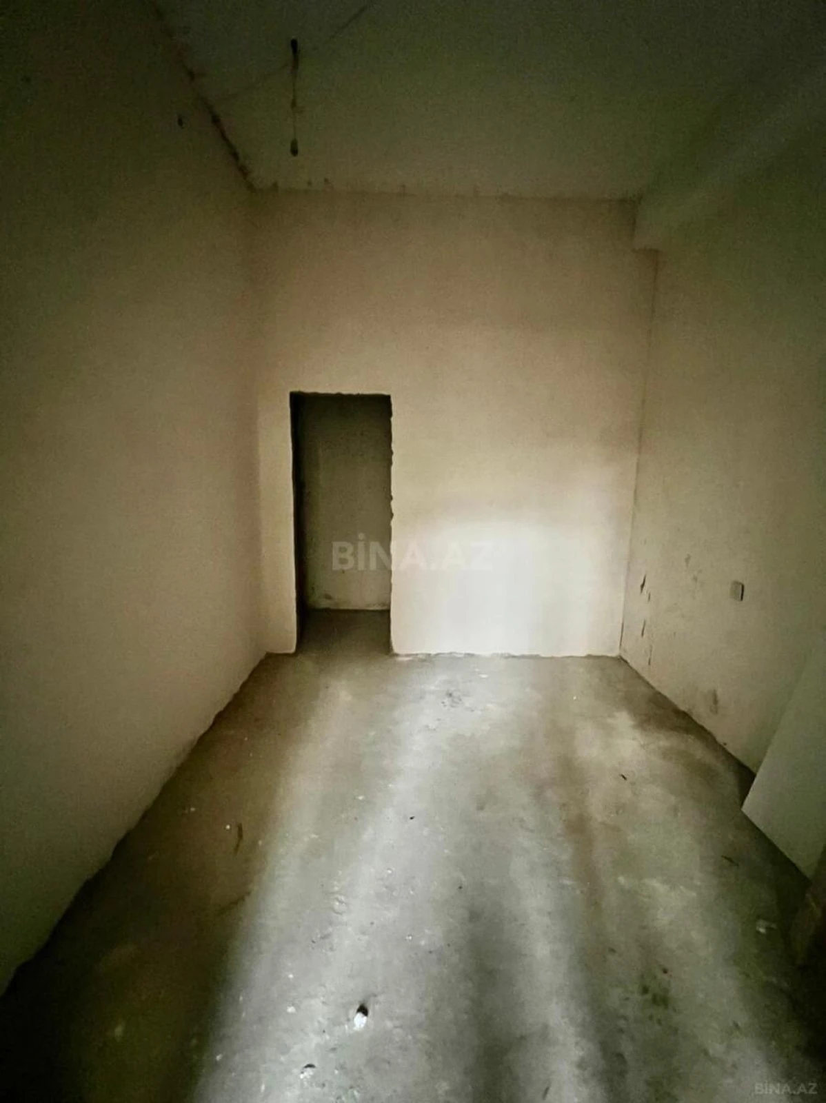 Satılır 2 otaqlı mənzil 67 m²
