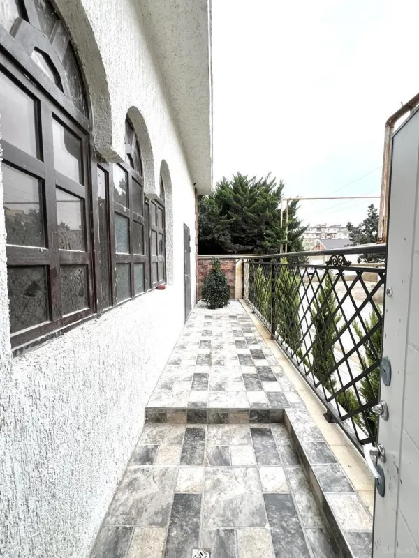 Satılır 2 otaqlı mənzil 67 m²
