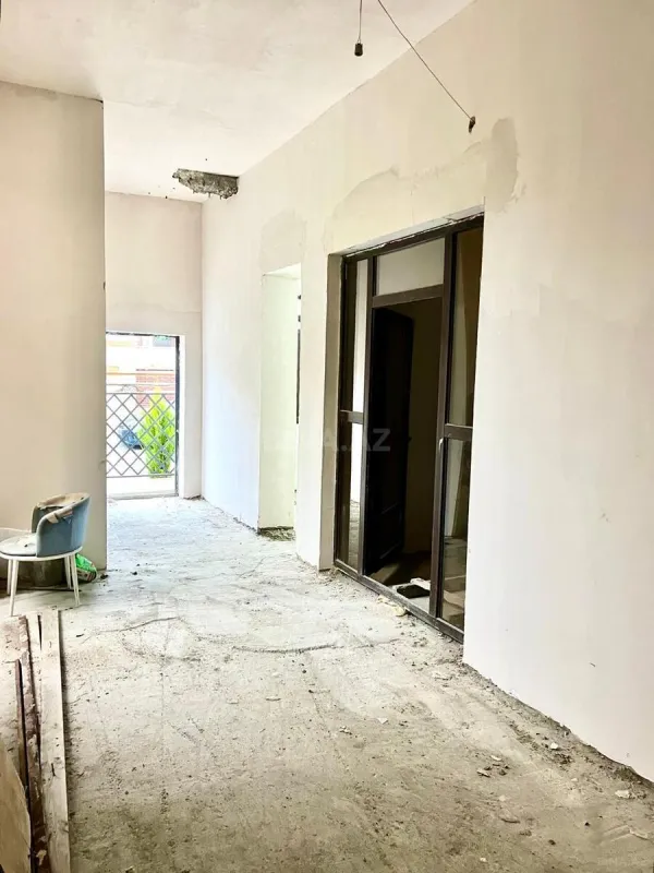Satılır 2 otaqlı mənzil 67 m²