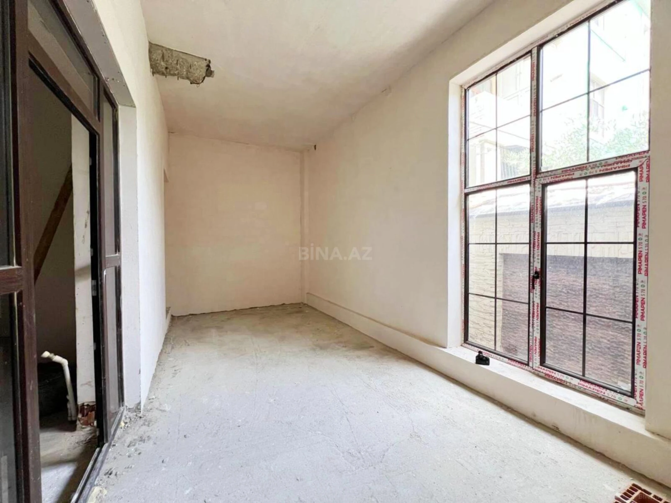 Satılır 2 otaqlı mənzil 67 m²