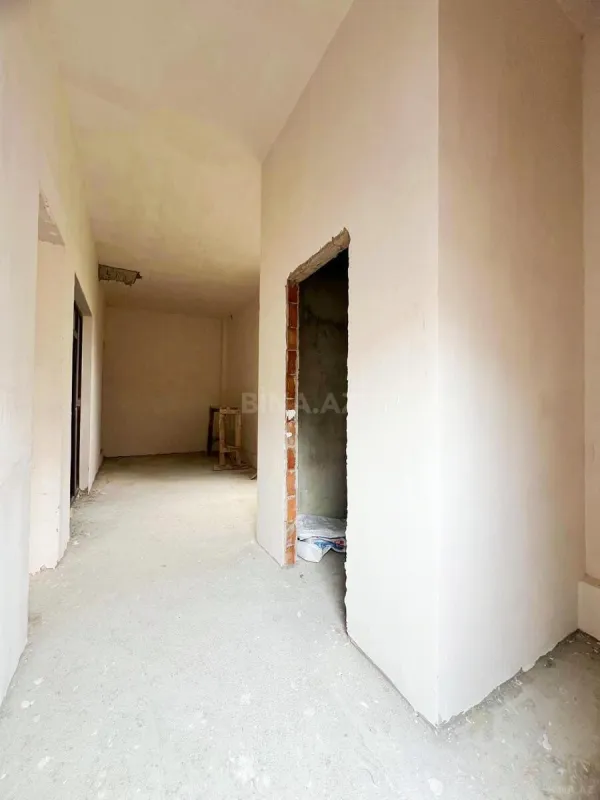 Satılır 2 otaqlı mənzil 67 m²