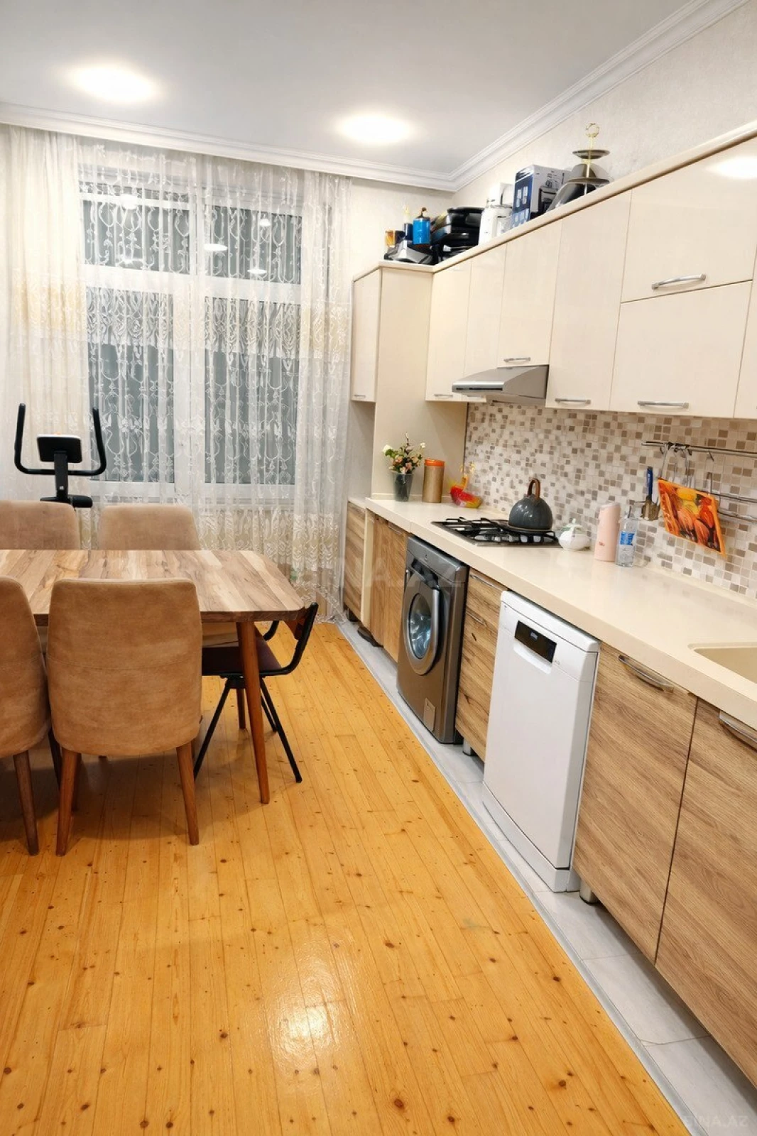 Satılır 2 otaqlı mənzil 85 m²