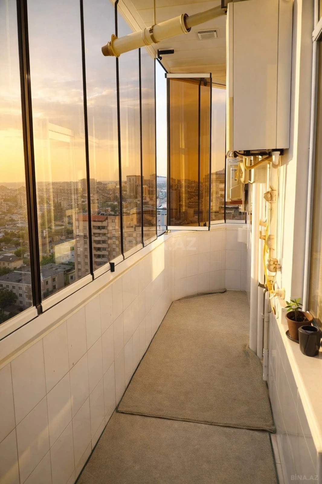 Satılır 2 otaqlı mənzil 85 m²