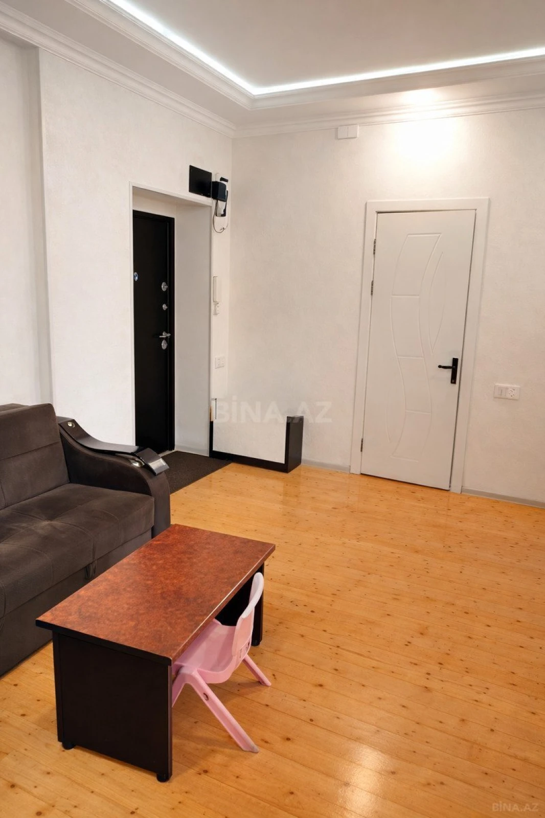 Satılır 2 otaqlı mənzil 85 m²