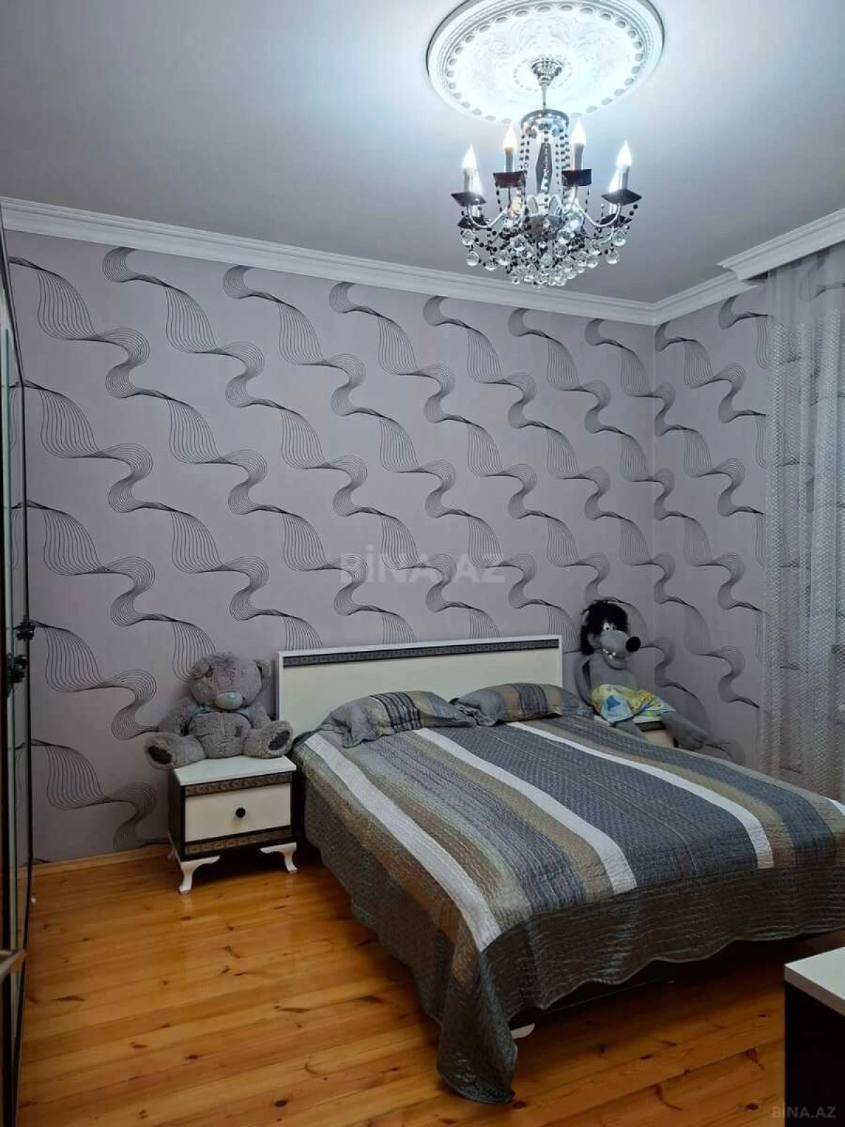 Satılır 5 otaqlı həyət evi 250 m²