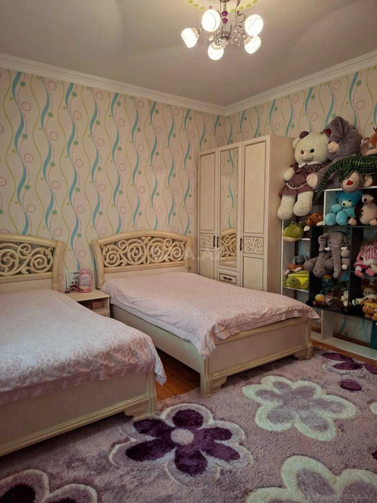 Satılır 5 otaqlı həyət evi 250 m²