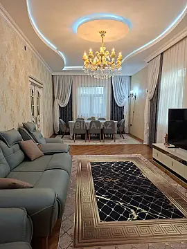 Satılır 5 otaqlı həyət evi 250 m²