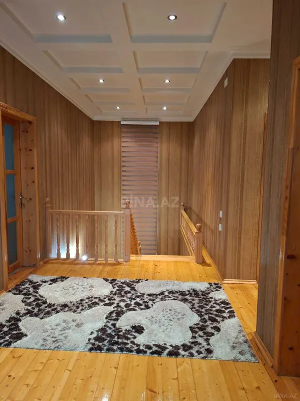 Satılır 5 otaqlı həyət evi 250 m²