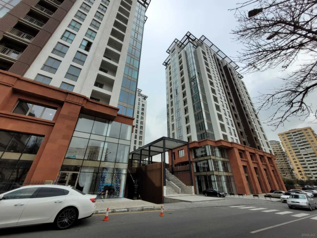 Kirayə verilir 3 otaqlı mənzil 140 m²