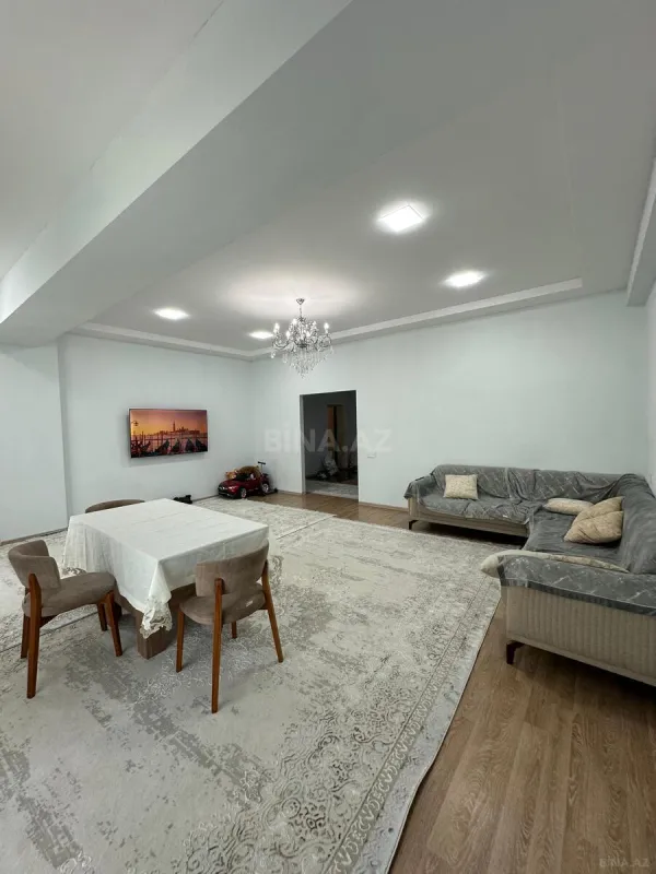 Kirayə verilir 3 otaqlı mənzil 140 m²