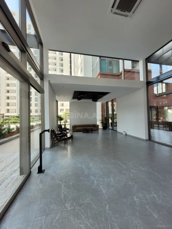 Kirayə verilir 3 otaqlı mənzil 140 m²