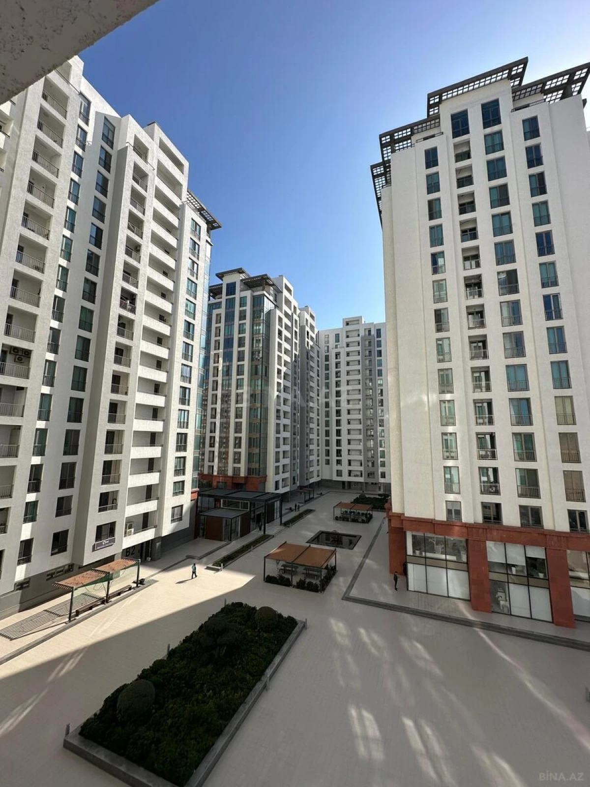 Kirayə verilir 3 otaqlı mənzil 140 m²