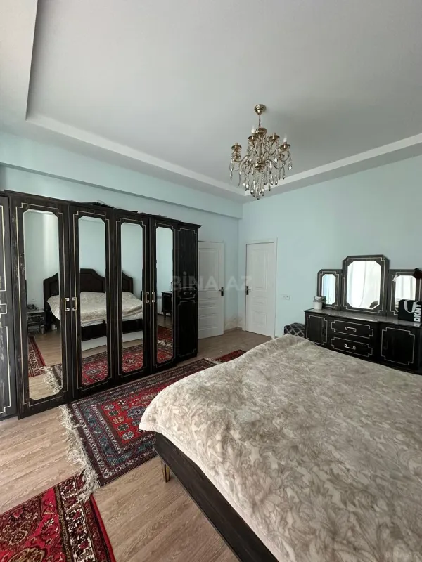 Kirayə verilir 3 otaqlı mənzil 140 m²