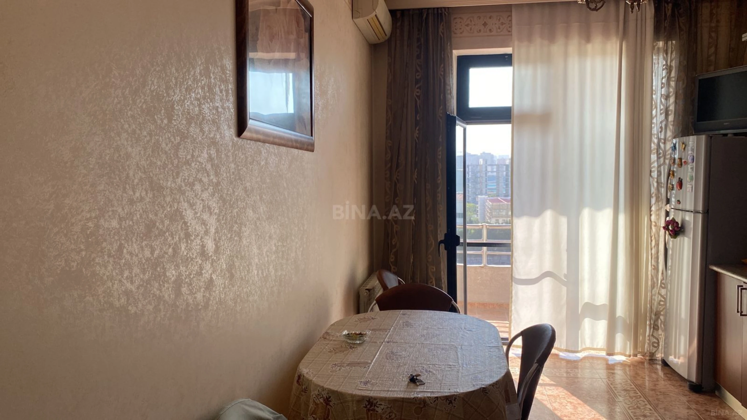 Satılır 4 otaqlı mənzil 155 m²