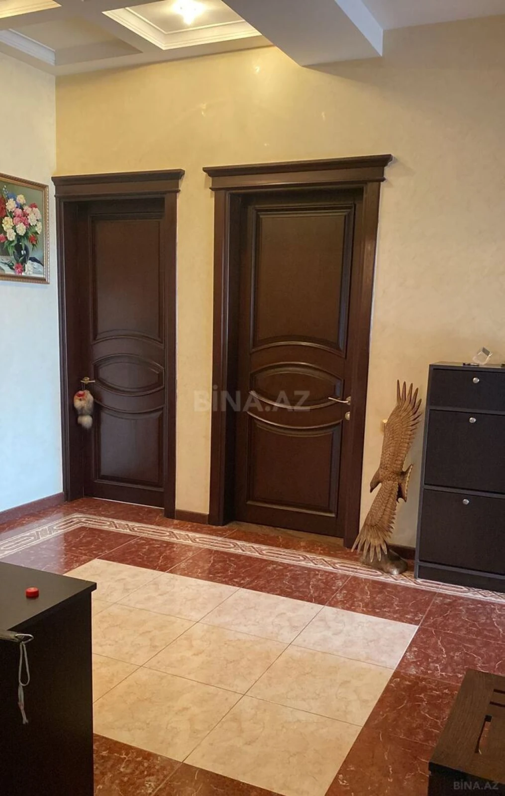 Satılır 4 otaqlı mənzil 155 m²