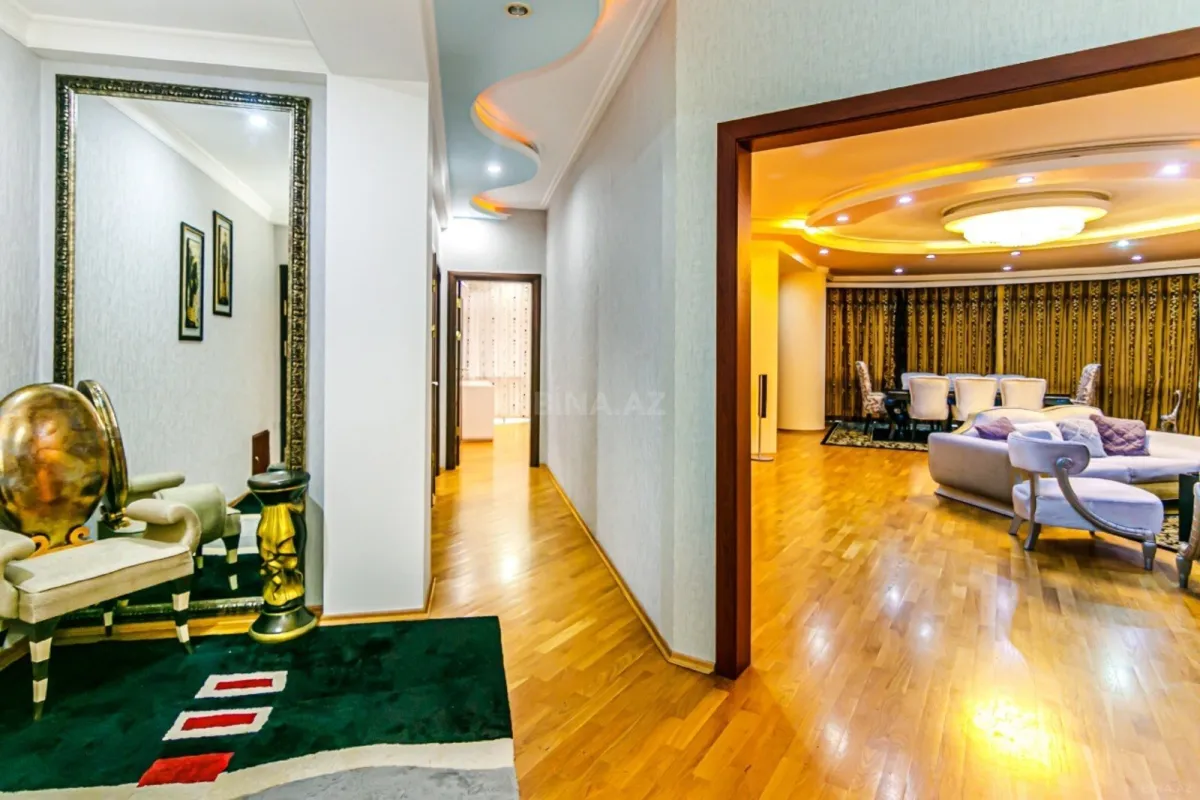 Kirayə verilir 4 otaqlı mənzil 200 m²