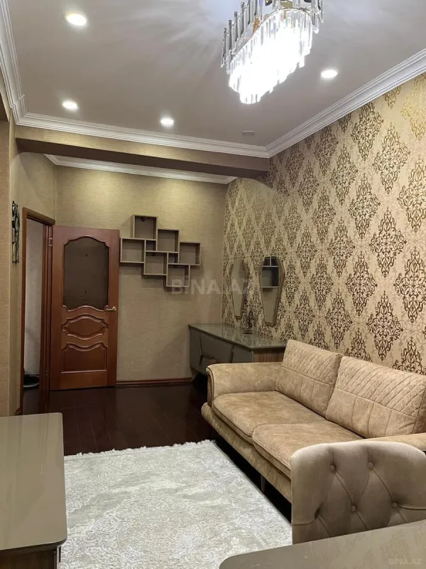 Kirayə verilir 2 otaqlı mənzil 90 m²