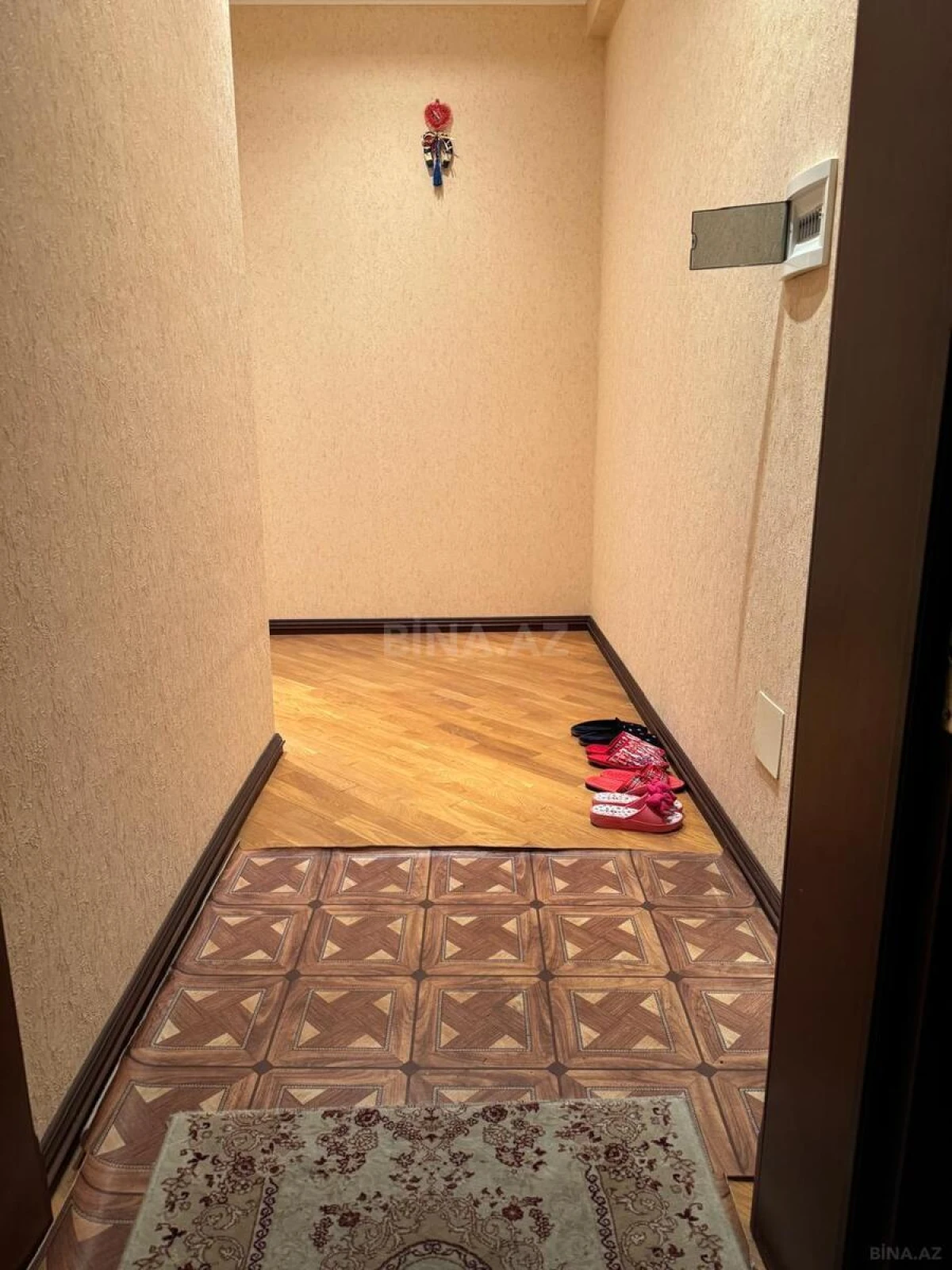 Satılır 2 otaqlı mənzil 85 m²