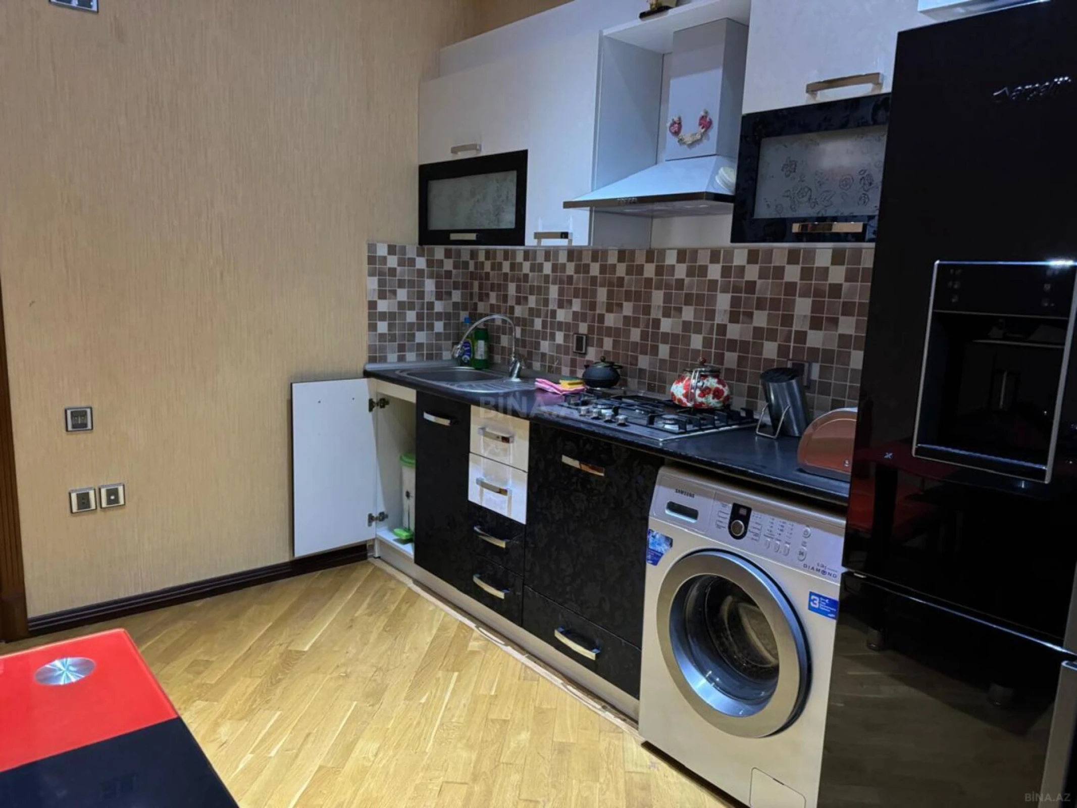 Satılır 2 otaqlı mənzil 85 m²