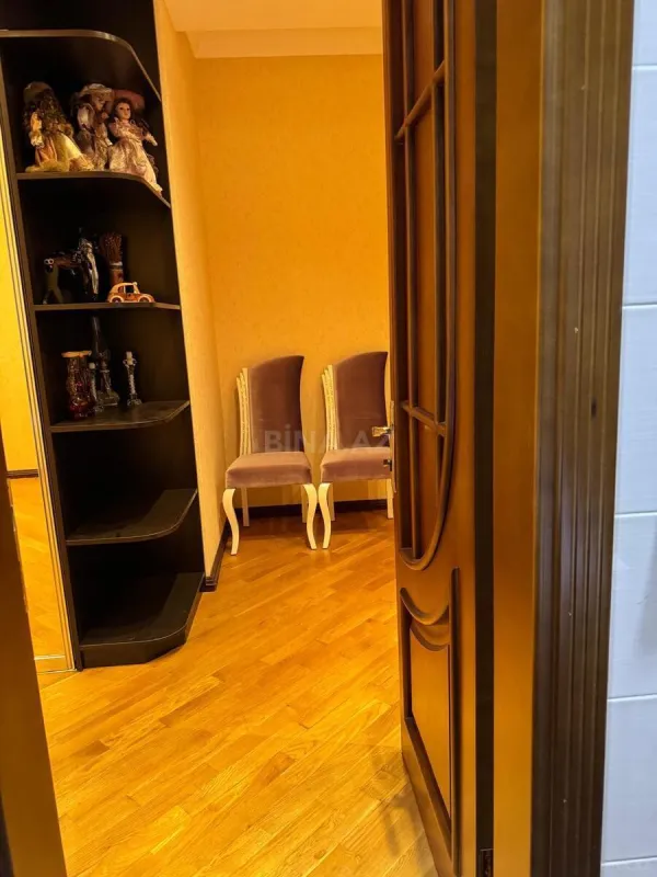 Satılır 2 otaqlı mənzil 85 m²
