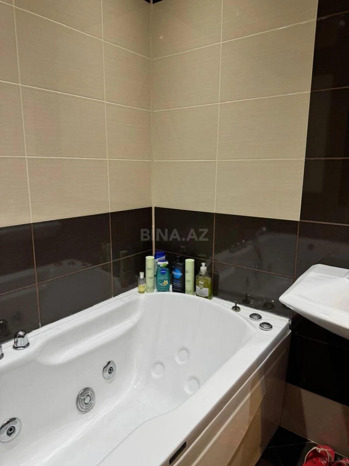 Satılır 2 otaqlı mənzil 85 m²