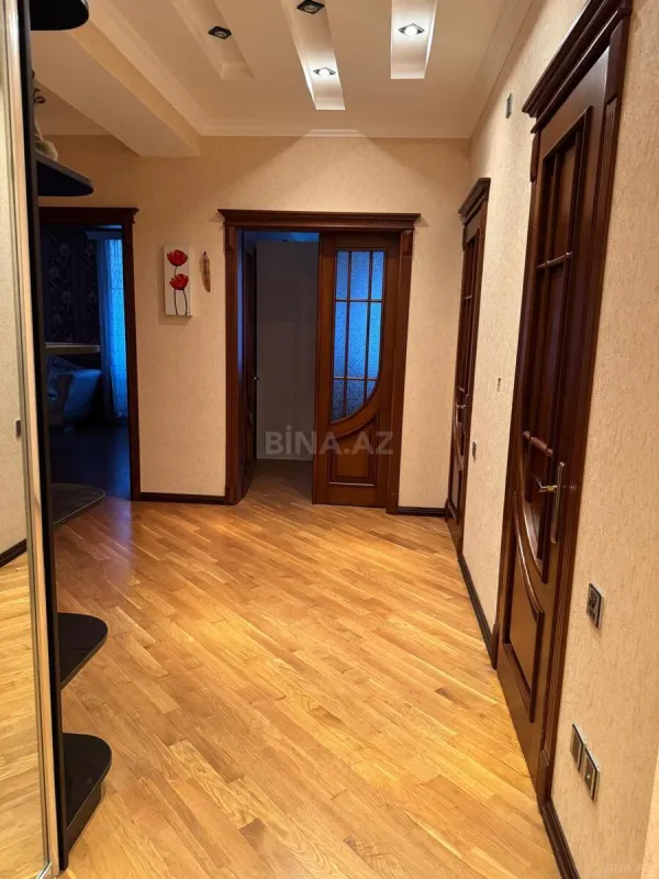 Satılır 2 otaqlı mənzil 85 m²