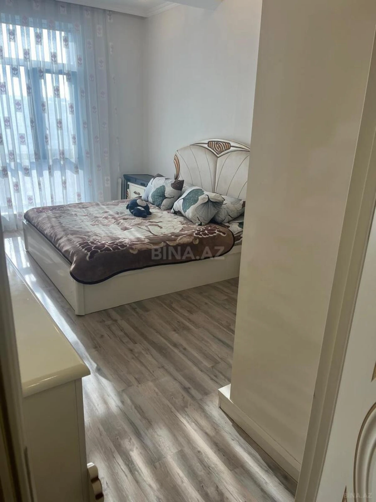 Kirayə verilir 2 otaqlı mənzil 70 m²