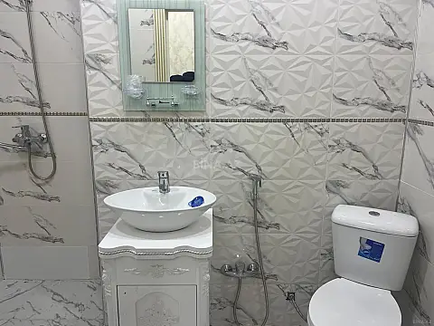 Kirayə verilir 2 otaqlı mənzil 70 m²