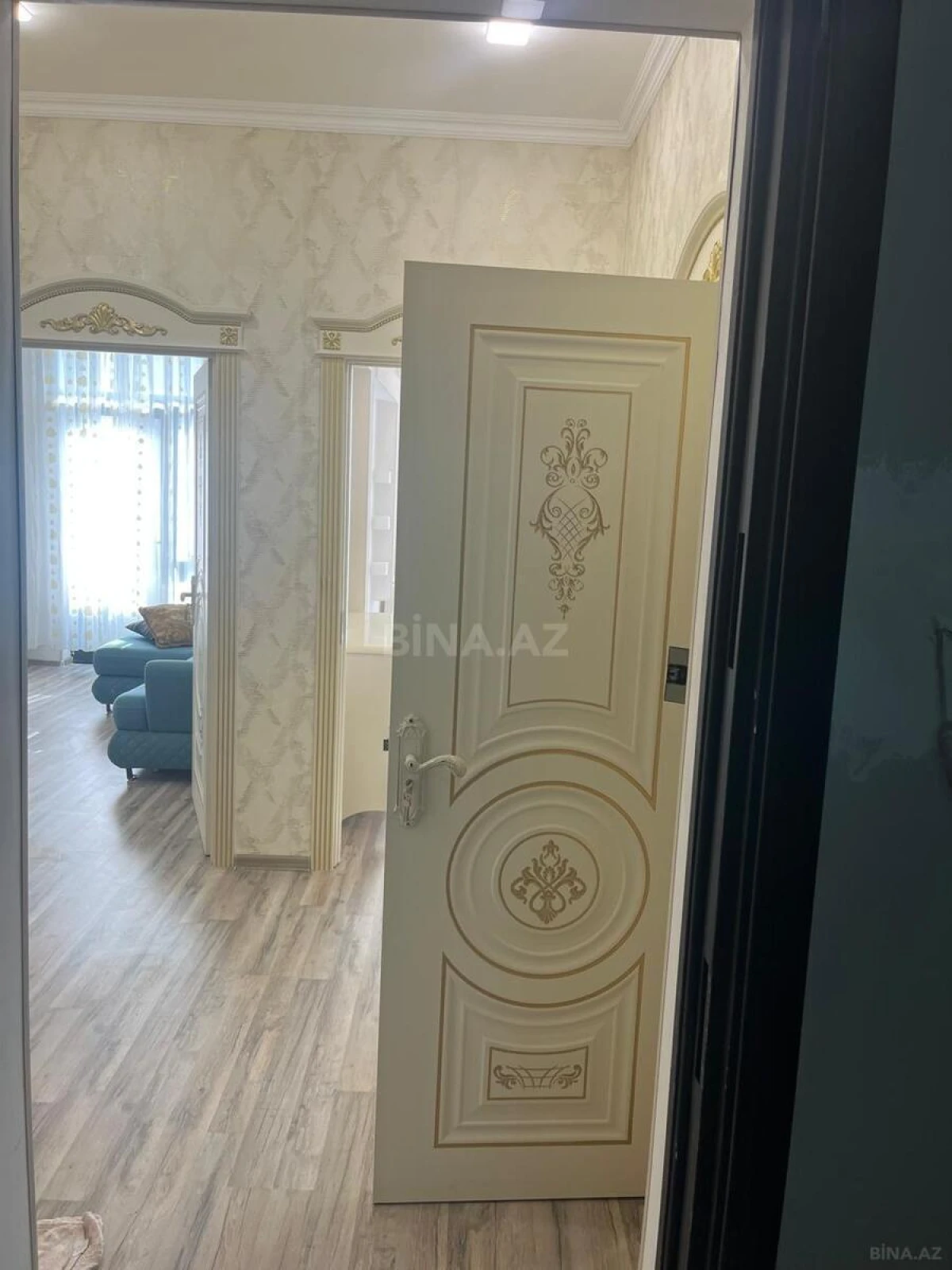 Kirayə verilir 2 otaqlı mənzil 70 m²