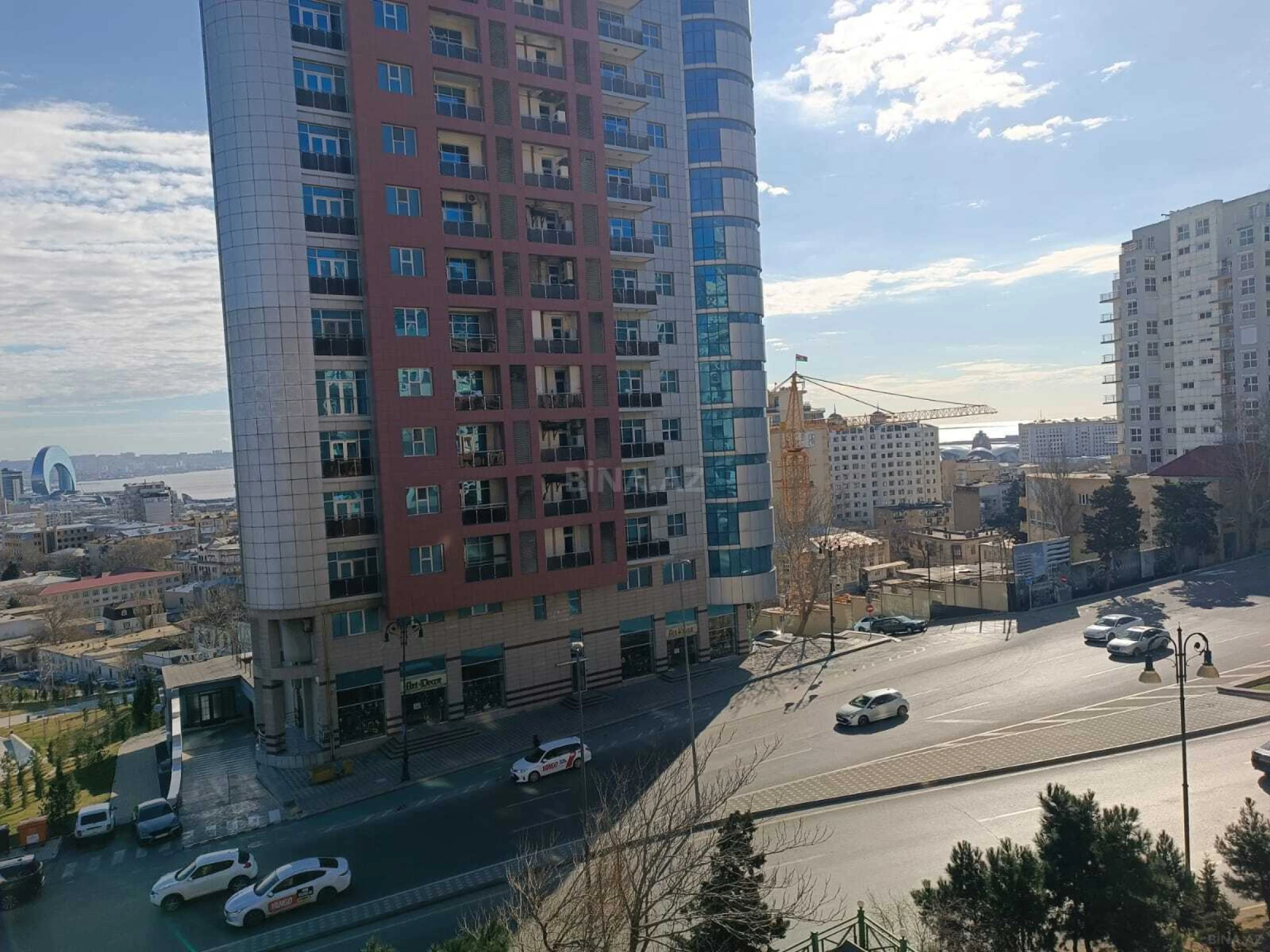 Satılır 3 otaqlı mənzil 70 m²