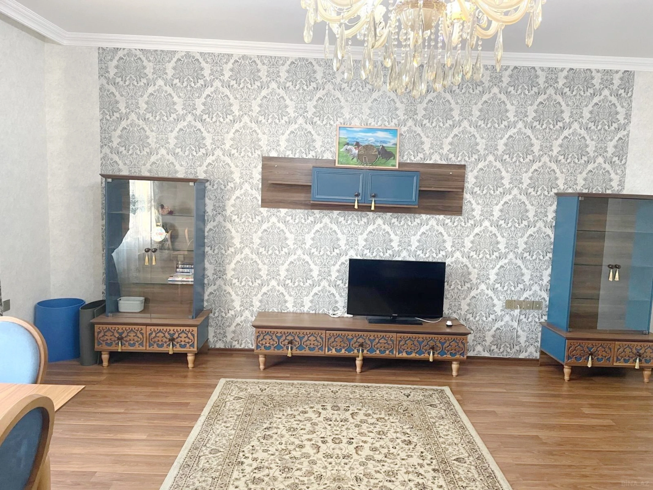 Kirayə verilir 4 otaqlı mənzil 170 m²