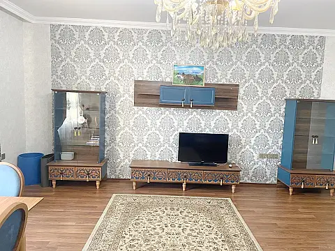 Kirayə verilir 4 otaqlı mənzil 170 m² — Bakı, Nərimanov 4 otaq 170.00 m²
