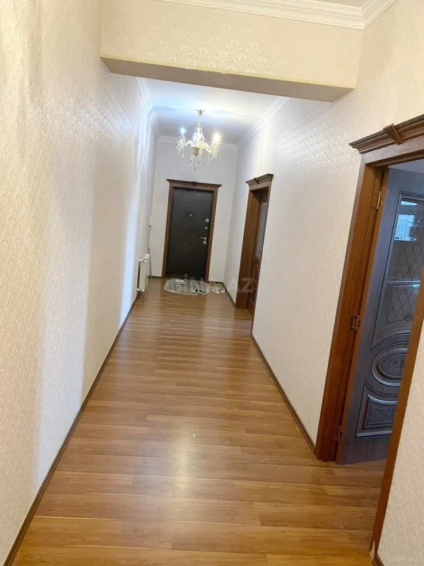 Kirayə verilir 4 otaqlı mənzil 170 m²