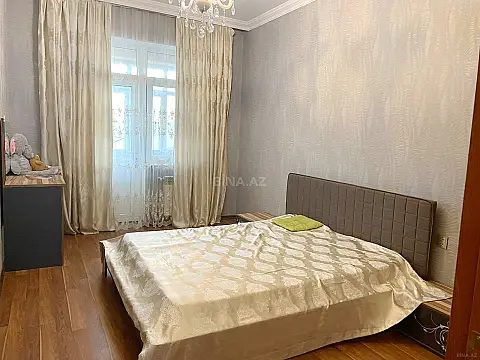 Kirayə verilir 4 otaqlı mənzil 170 m²