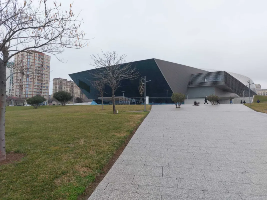 Satılır 2 otaqlı mənzil 70 m²