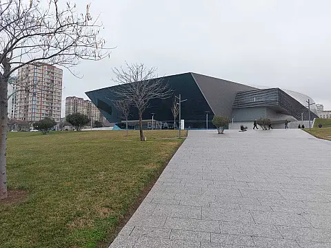 Satılır 2 otaqlı mənzil 70 m²