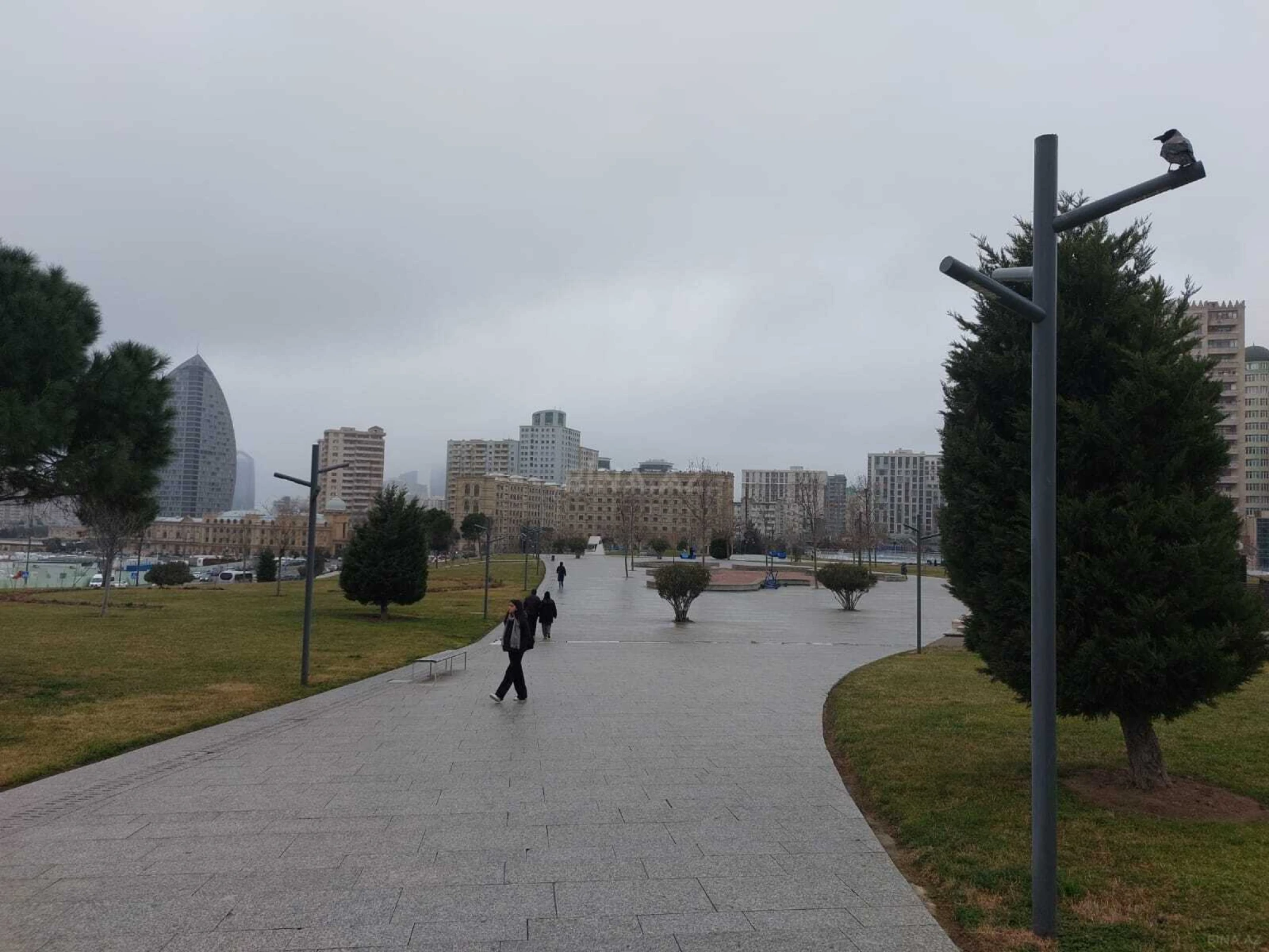 Satılır 2 otaqlı mənzil 70 m²