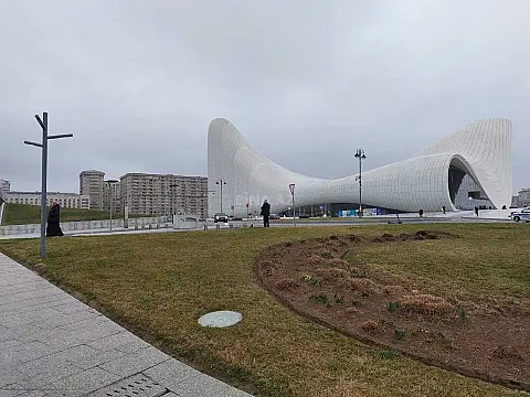 Satılır 2 otaqlı mənzil 70 m²