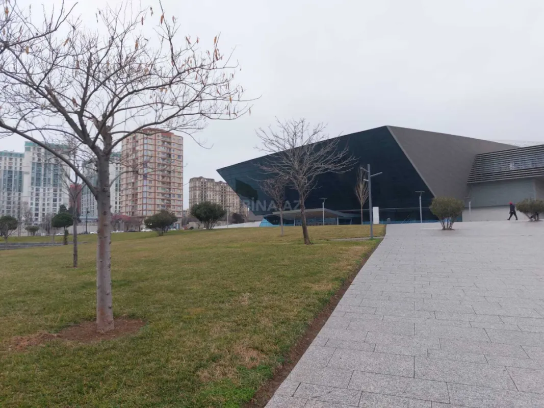 Satılır 2 otaqlı mənzil 70 m²