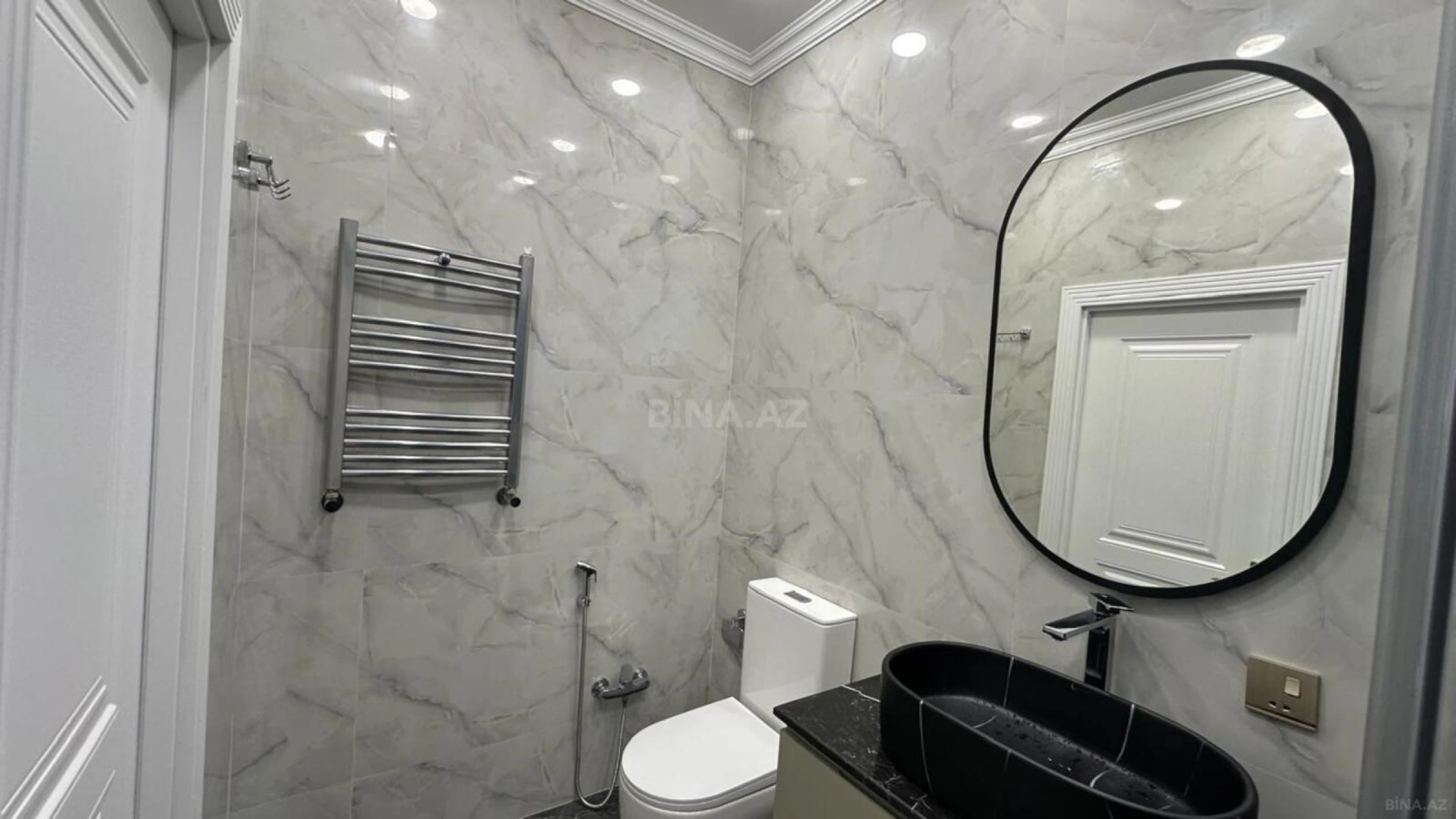 Satılır 2 otaqlı mənzil 70 m²