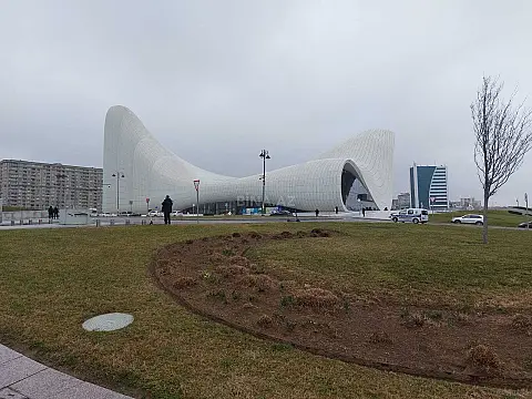 Satılır 2 otaqlı mənzil 70 m²