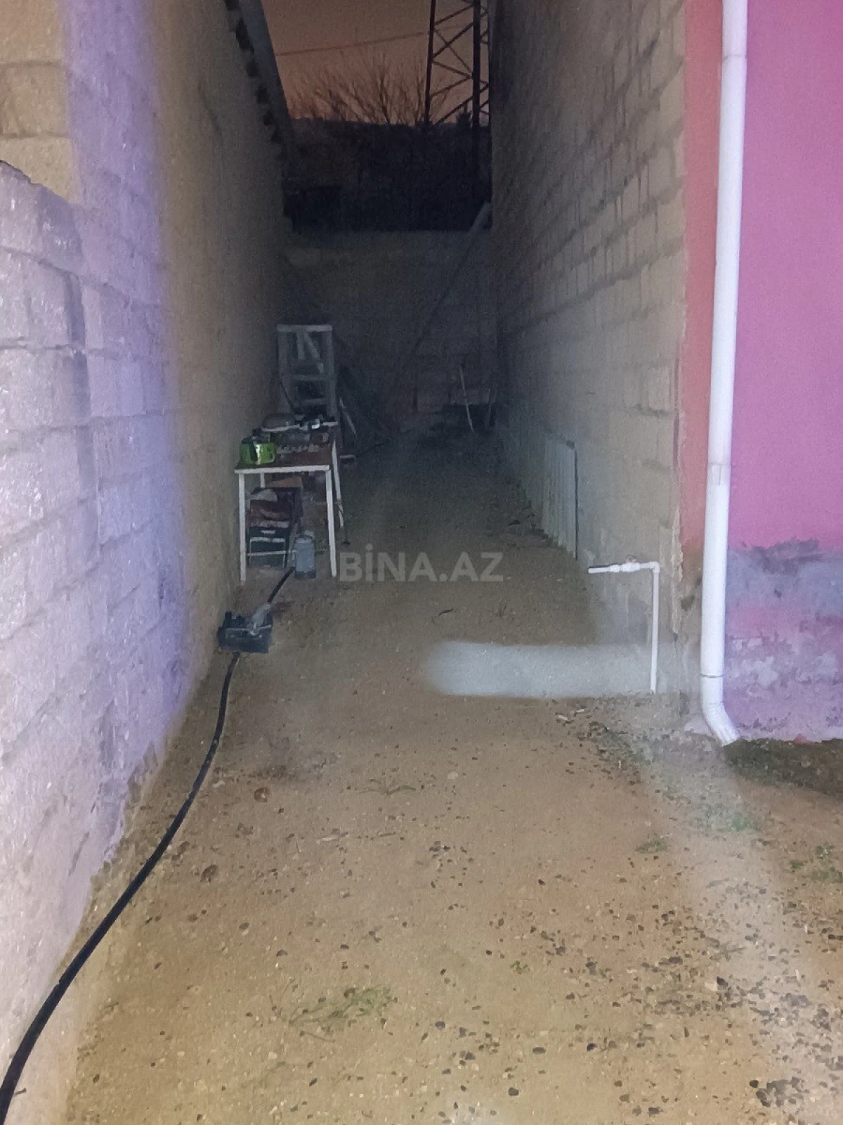Satılır 6 otaqlı həyət evi 395 m²